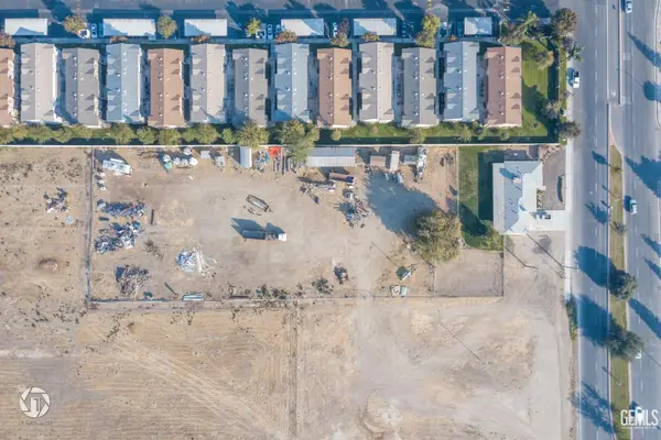 1226 HOSKING AVENUE, Bakersfield, CA 93307