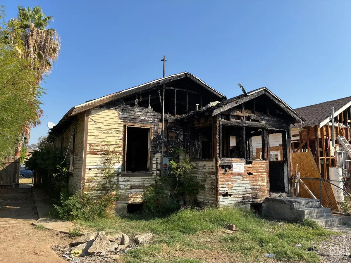 1015 FLOWER STREET, Bakersfield, CA 93305 - #1