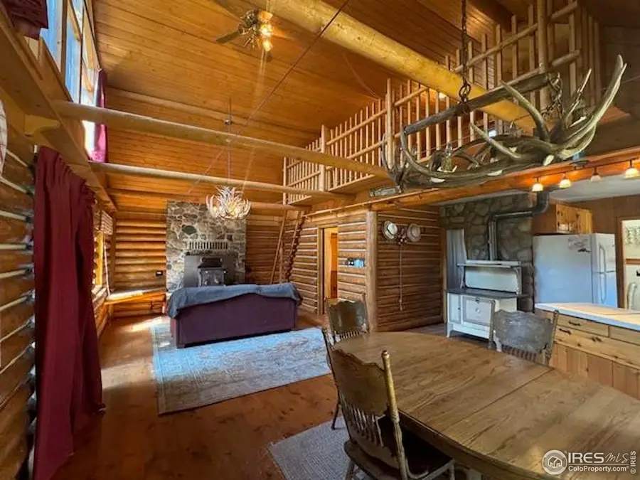 110 Meadow Ln, Bellvue, CO 80512 - Image #2