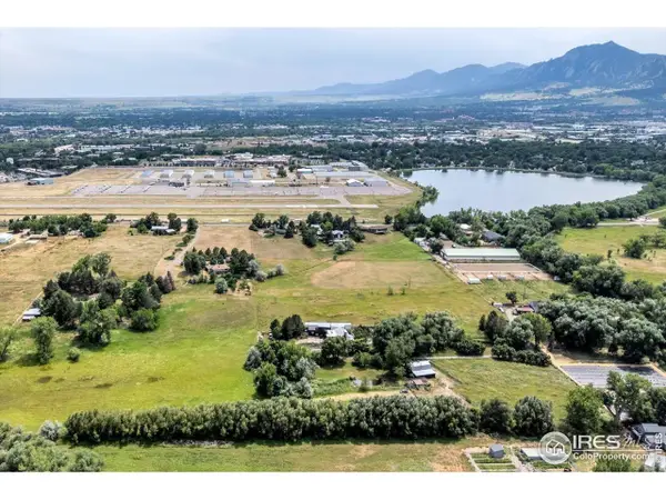 5273 Independence Rd, Boulder, CO 80301