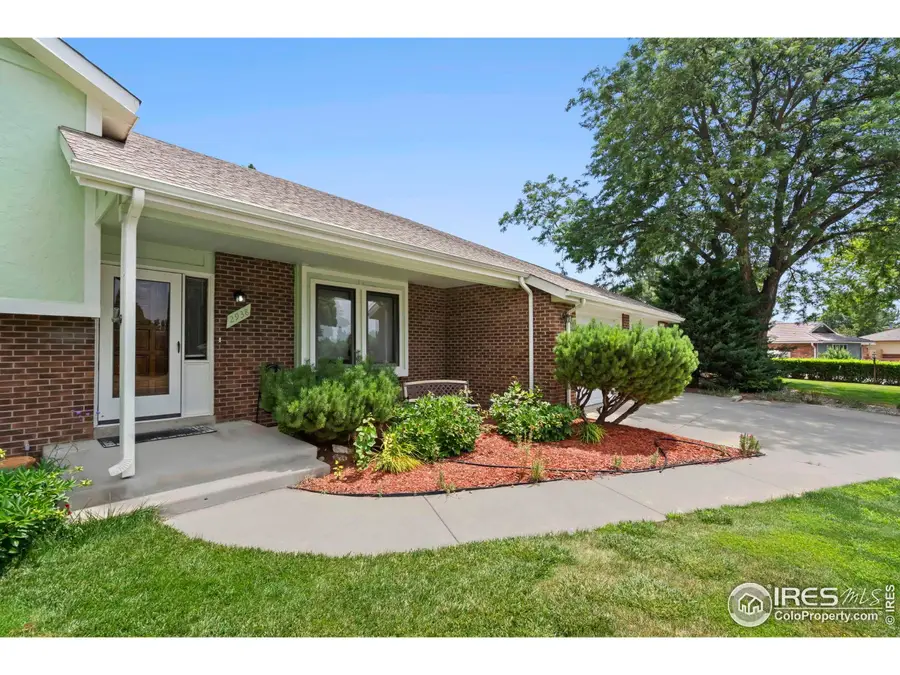 2938 Glendevey Dr, Loveland, CO 80538 - Image #2