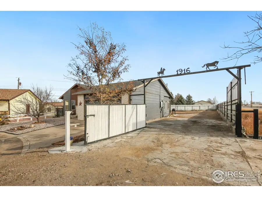 1916 Delwood Ave, Greeley, CO 80631 - #3