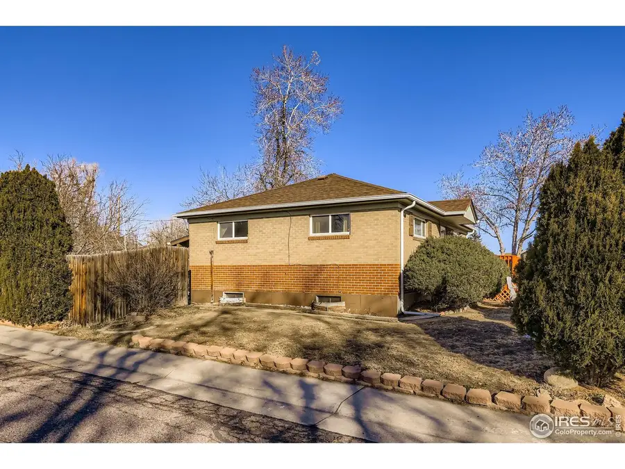 382 Linda Sue Ln, Northglenn, CO 80233 - Image #3