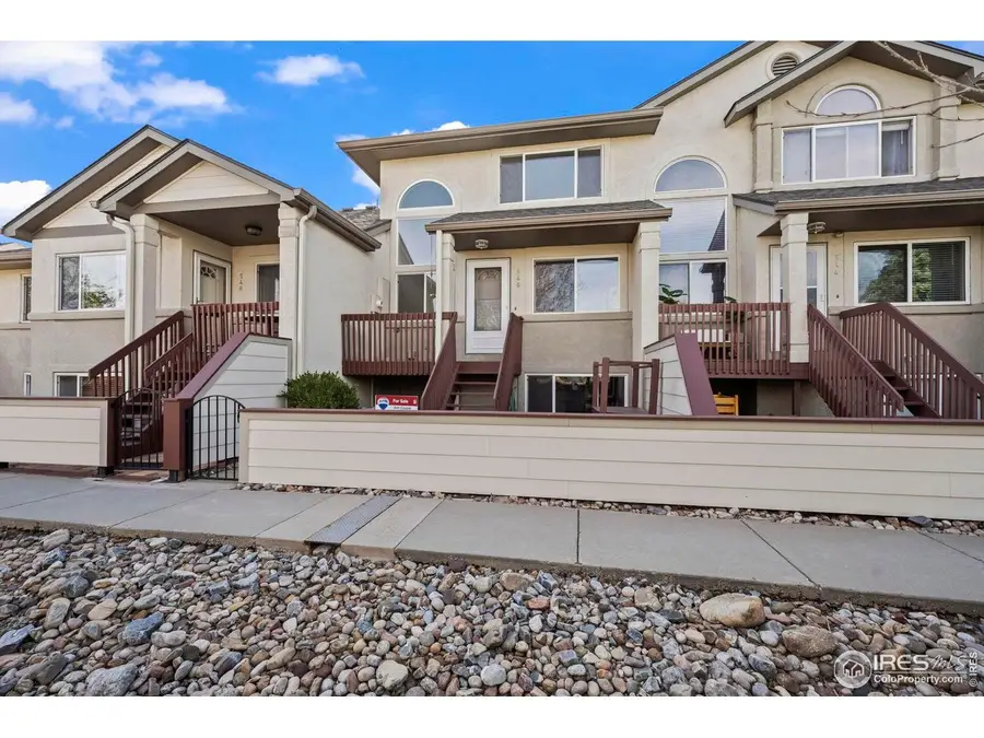 546 Ridgeview Dr, Louisville, CO 80027 - Image #2