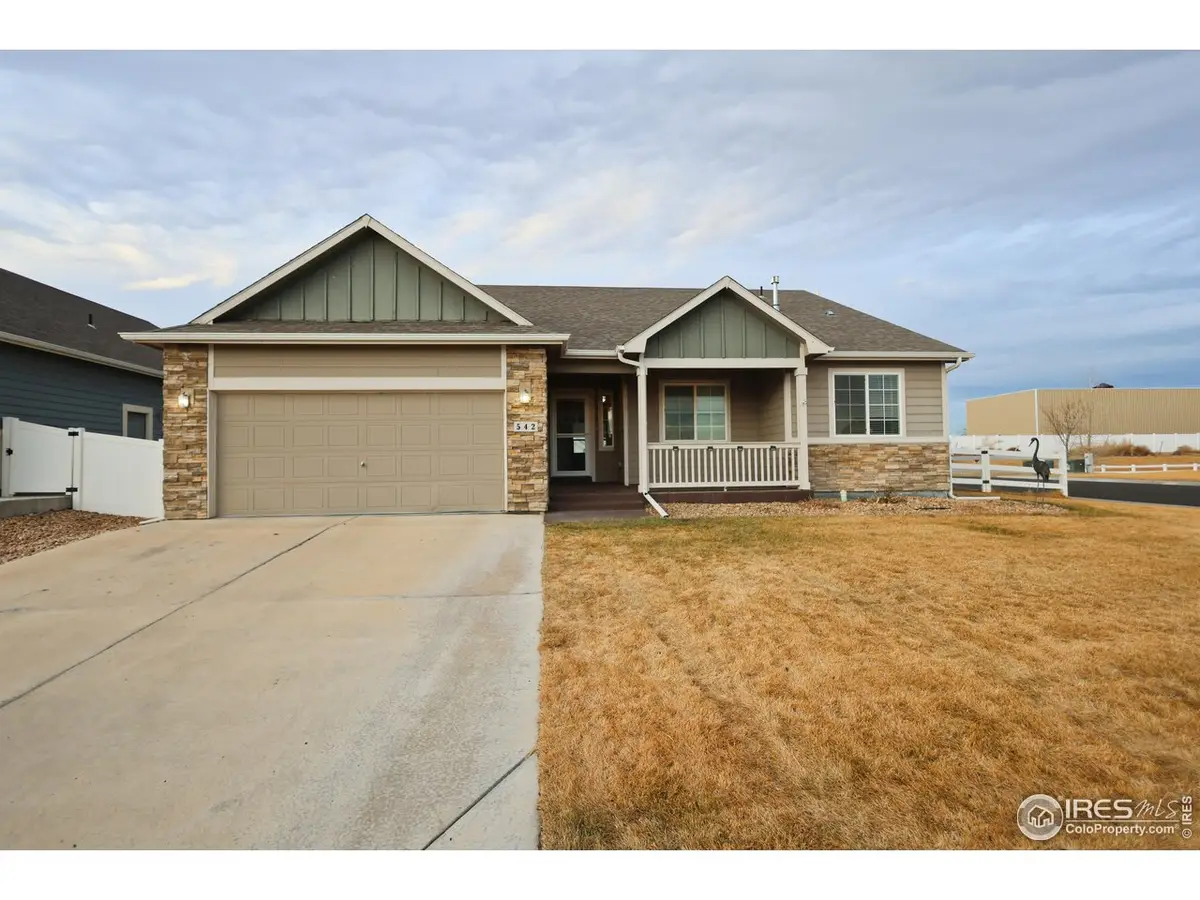 542 Cherryridge Dr, Windsor, CO 80550 - #1