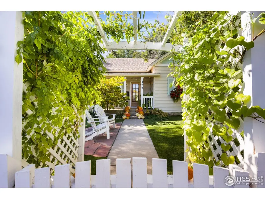 927 5th St, Berthoud, CO 80513 - #3