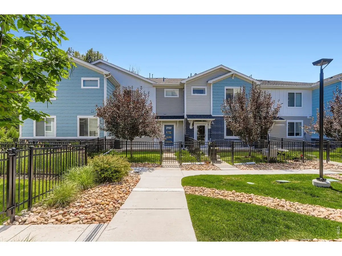 690 Stonebridge Dr, Longmont, CO 80503 - #1
