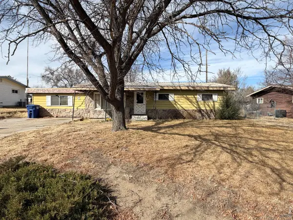 117 Pine St, Log Lane Village, CO 80705