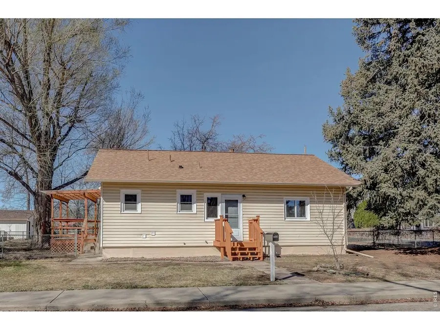 655 Albany Ave, Loveland, CO 80537 - #2
