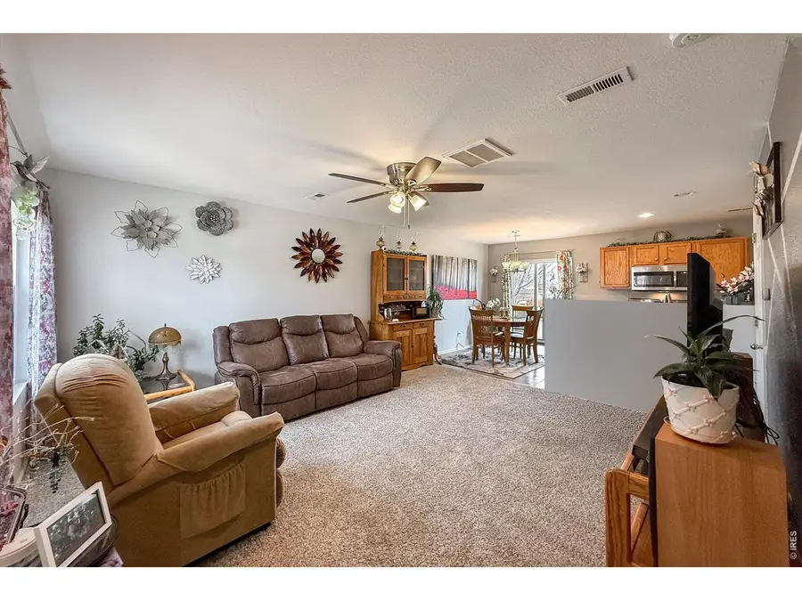 10450 Lower Ridge Rd, Longmont, CO 80504 - #2