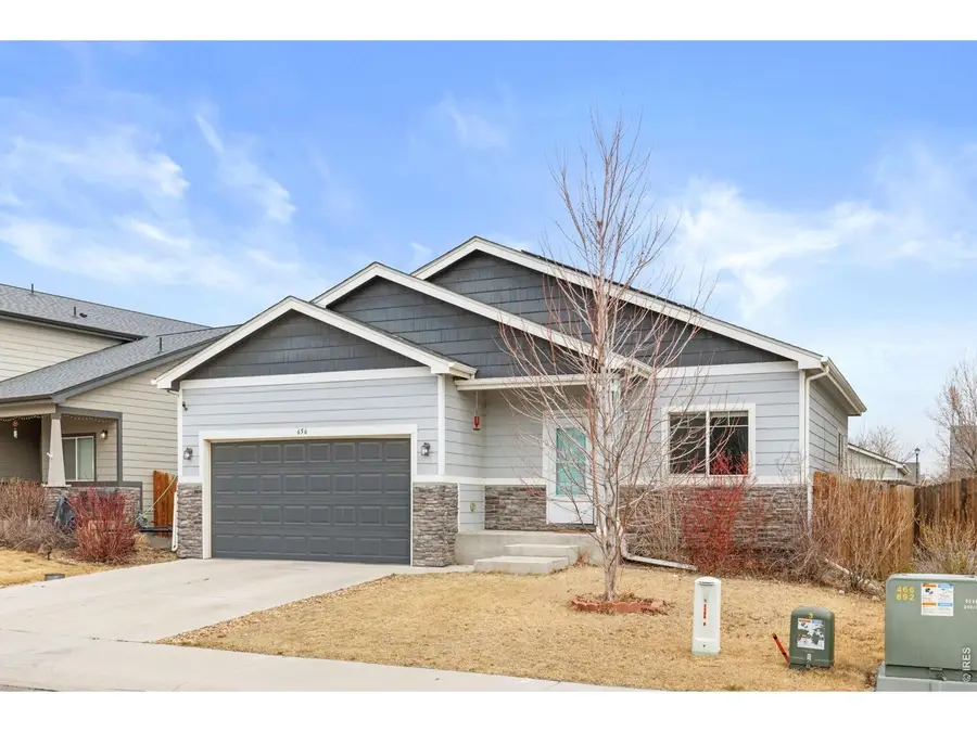 656 S Prairie Dr, Milliken, CO 80543 - #2