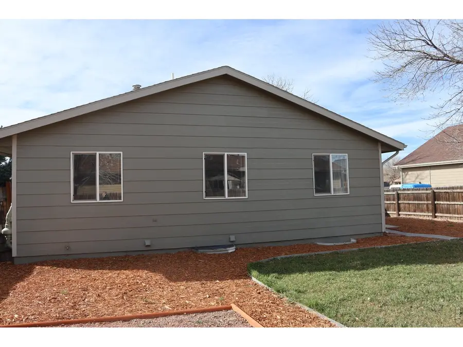 725 Columbine Dr, Windsor, CO 80550 - #3