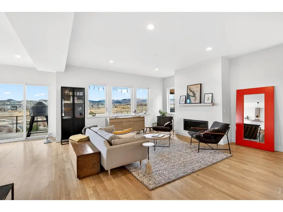 5613 Four Leaf Dr, Longmont, CO 80503 - #3