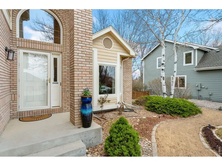 1006 Fox Hills Dr, Fort Collins, CO 80526 - #2