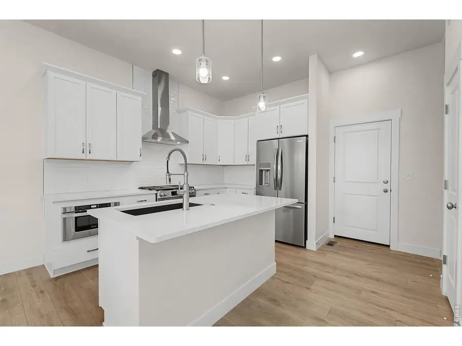 4216 Trapper Lake Dr, Loveland, CO 80538 - #2