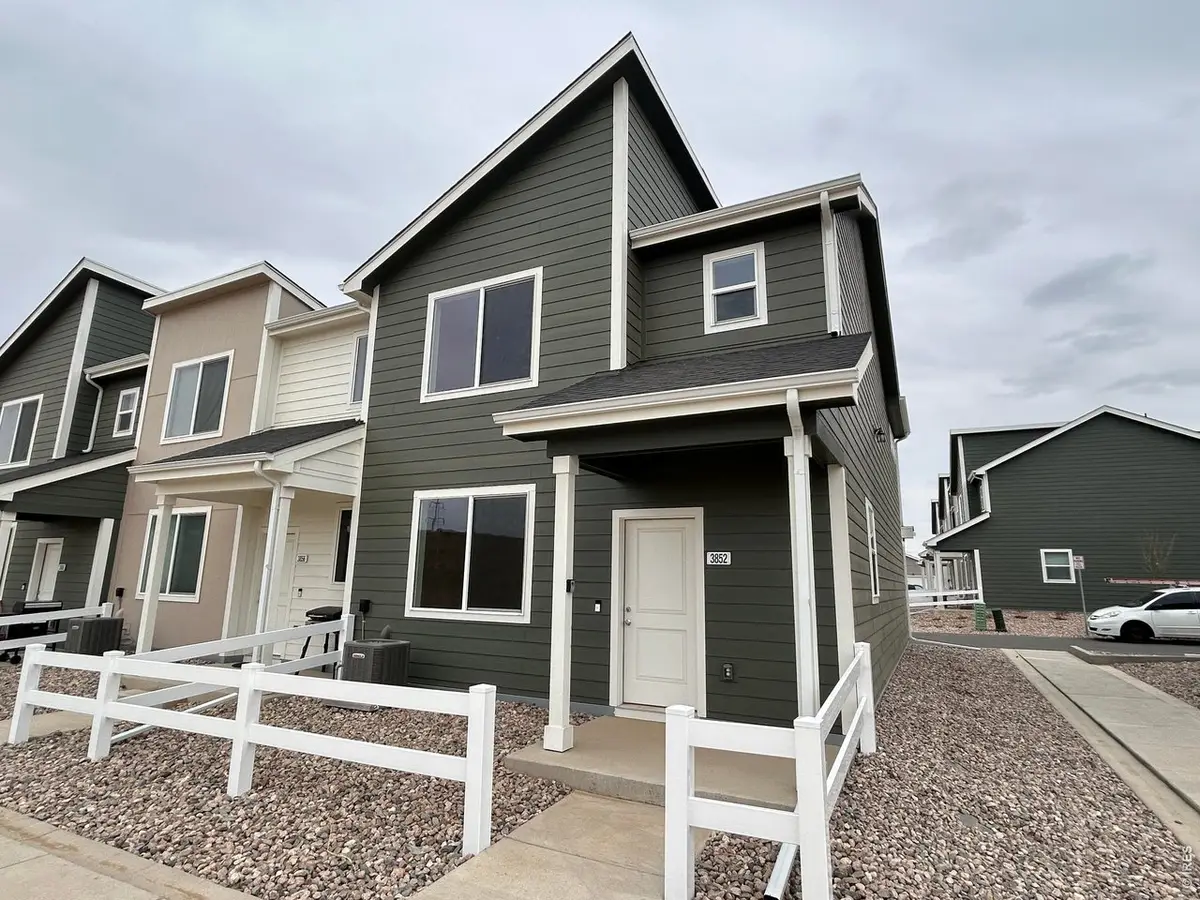 3852 Pinnacles Ct, Evans, CO 80620 - #1