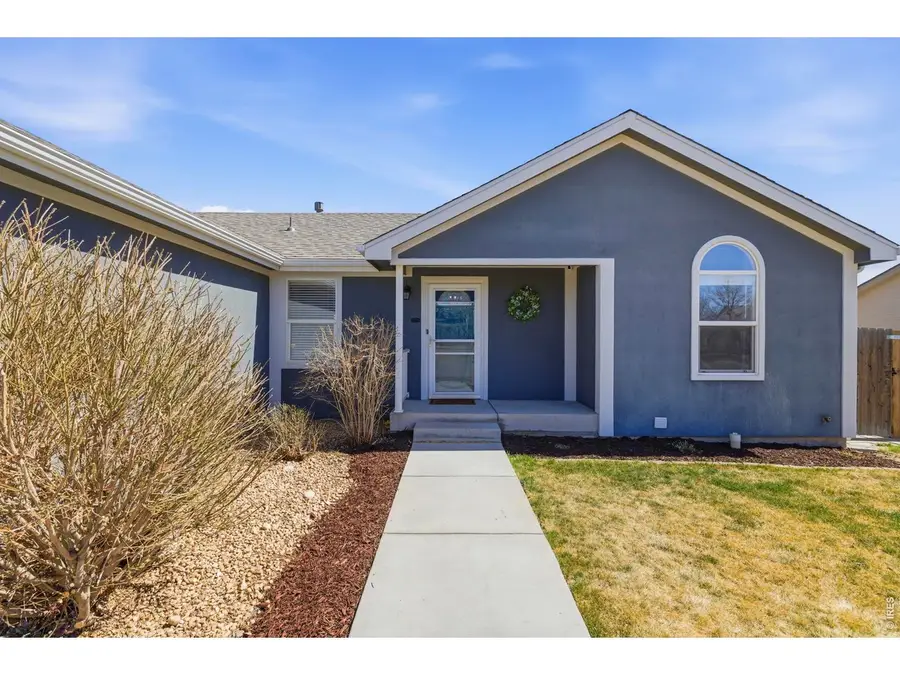 331 S Maple Ave, Eaton, CO 80615 - #3