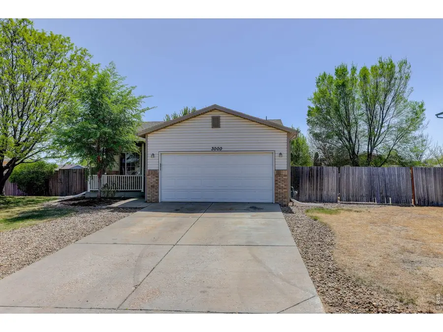 3000 Swan Point Ct, Evans, CO 80620 - #2