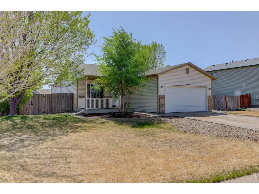 3000 Swan Point Ct, Evans, CO 80620 - #3