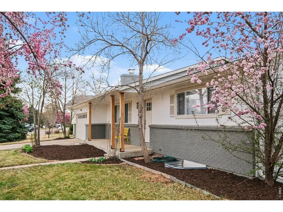 2119 Sheffield Dr, Fort Collins, CO 80526 - #2