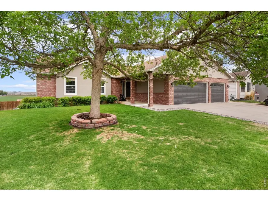 953 N Greeley Ave, Johnstown, CO 80534 - #2