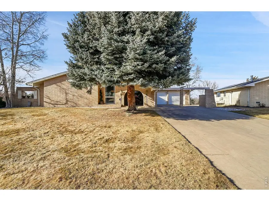 2123 Clubhouse Dr, Greeley, CO 80634 - #2