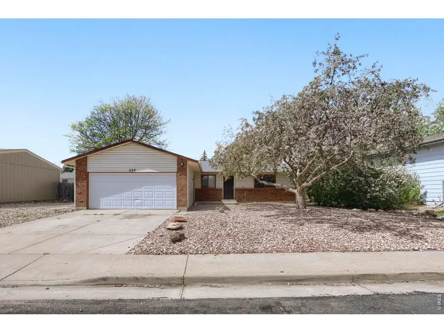 527 S Estrella S Ave, Loveland, CO 80537 - #2