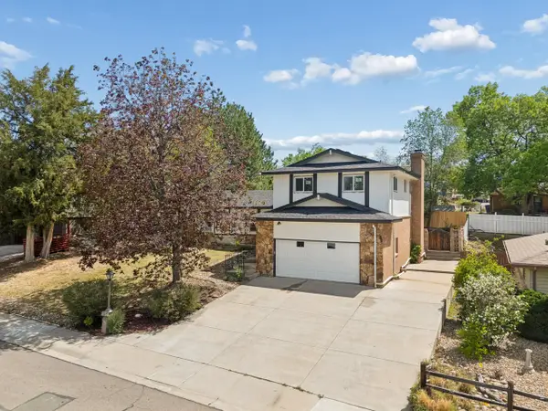 12 Baylor Dr, Longmont, CO 80503