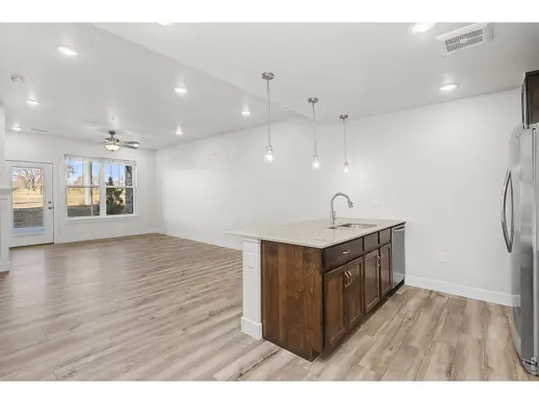 265 High Point Dr #102, Longmont, CO 80504