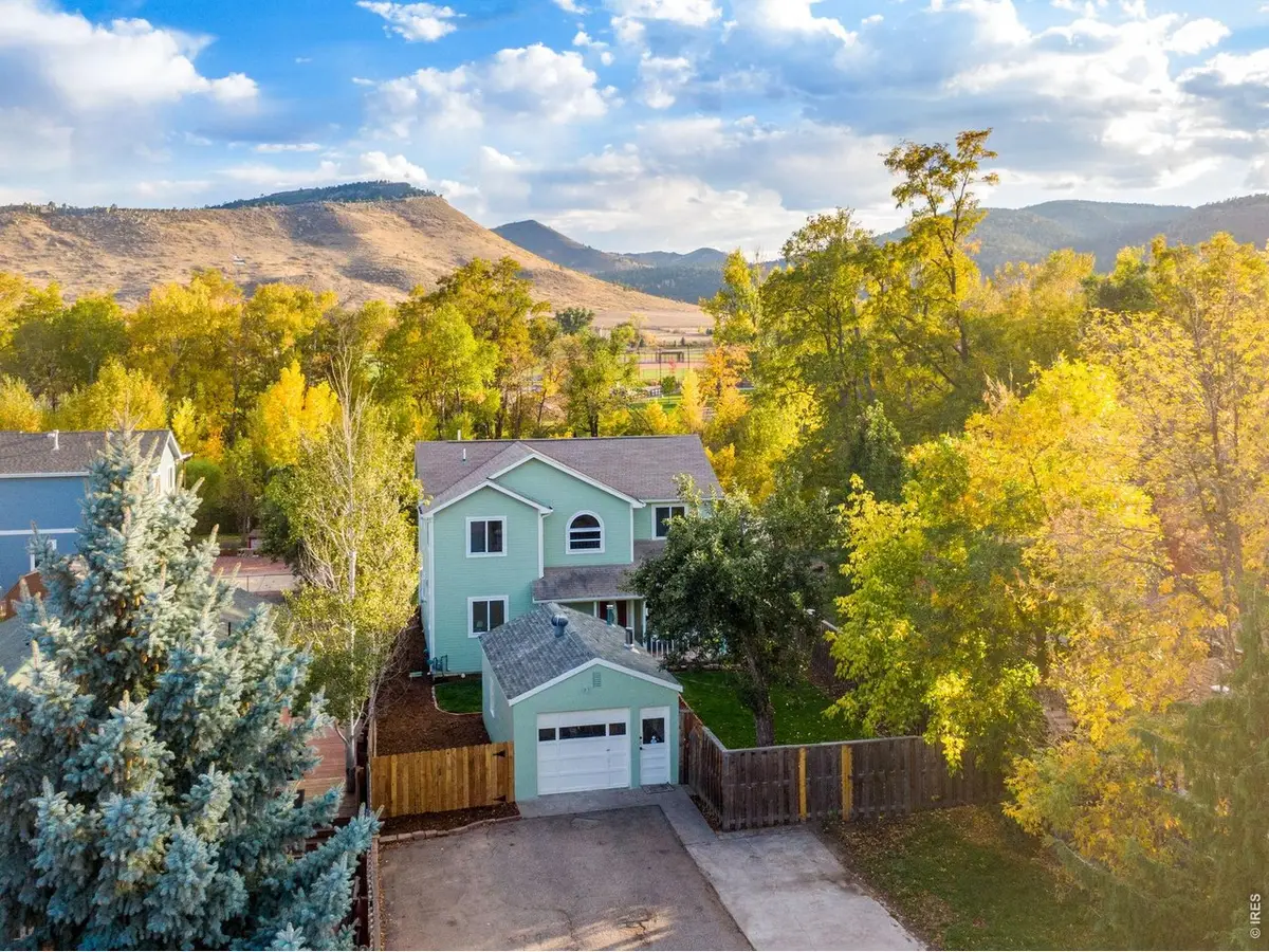 217 Park St, Lyons, CO 80540 - #1