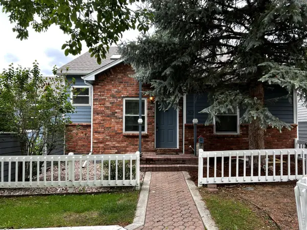 3134 Spinnaker Dr, Longmont, CO 80503