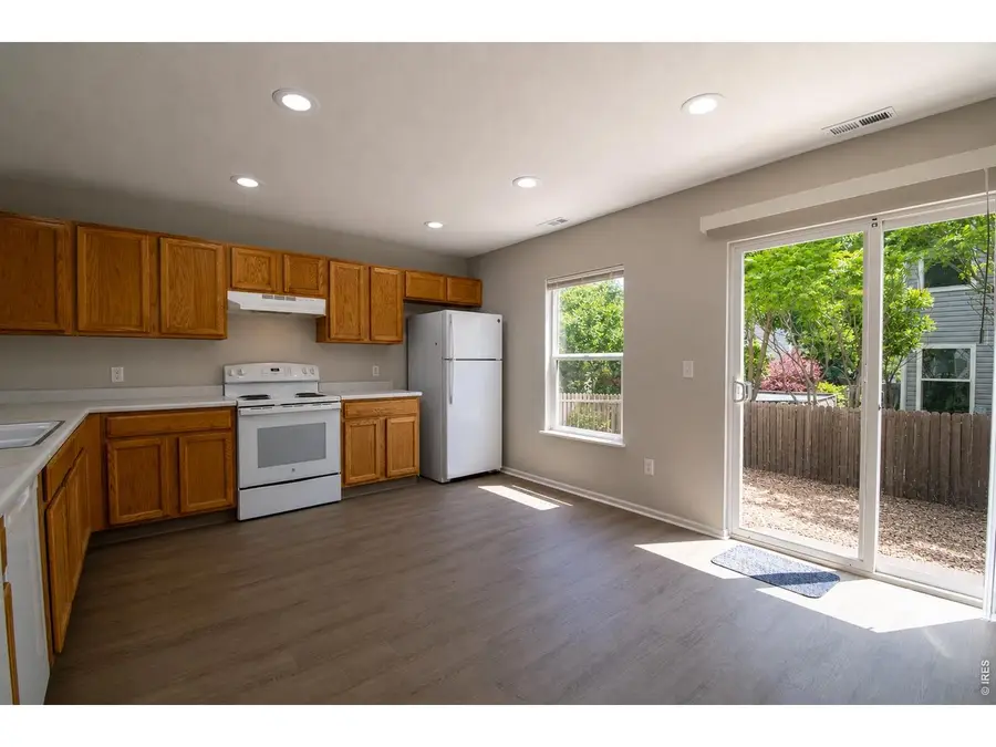 3326 Warren Farm Dr, Fort Collins, CO 80526 - #3