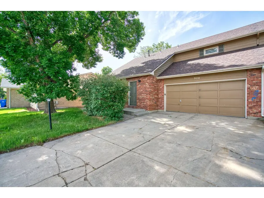 928 Torrey Pine Pl, Loveland, CO 80538 - #2