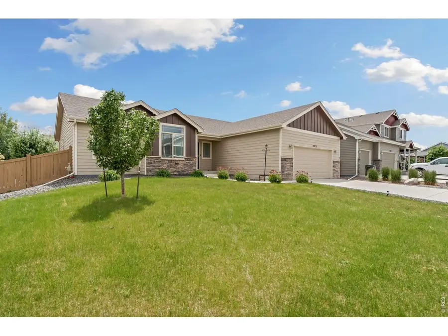 3323 Wildflower Dr, Wellington, CO 80549 - #2