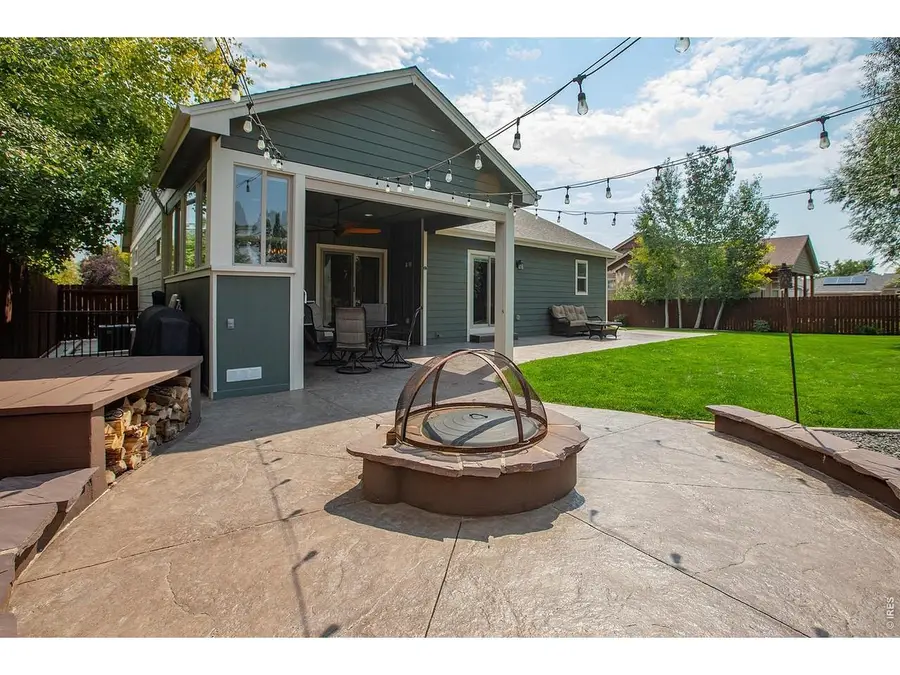 644 W Park Ave, Johnstown, CO 80534 - #2
