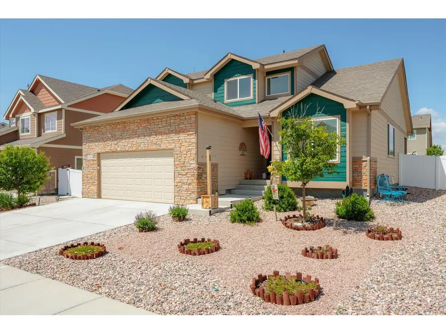 2584 Grizzly Pl, Johnstown, CO 80534 - #2