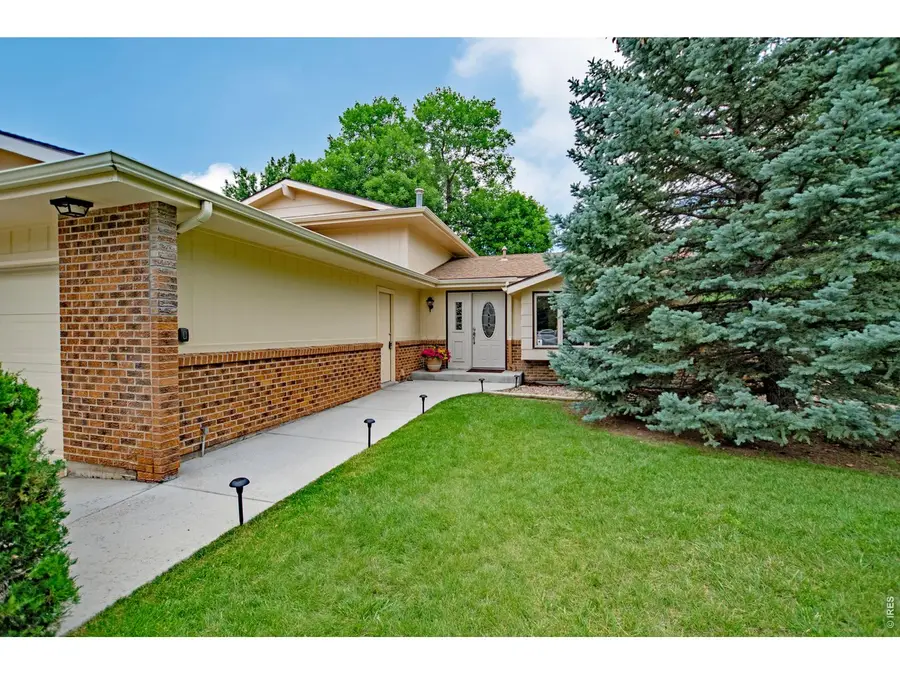 809 E Ridgecrest Rd, Fort Collins, CO 80524 - #3