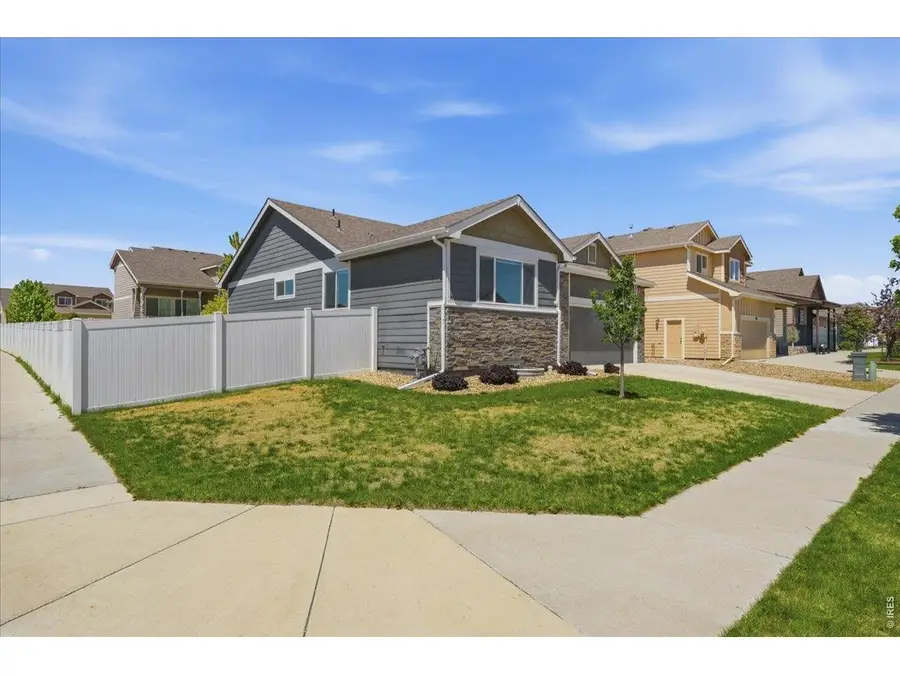862 Sunlight Peak Dr, Severance, CO 80550 - #2