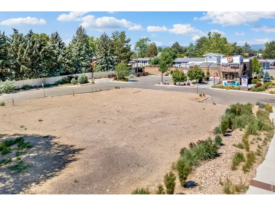 2004 W Eisenhower Blvd, Loveland, CO 80537 - #2