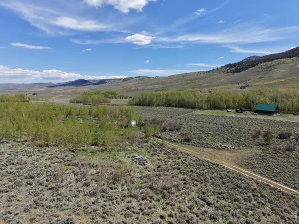 211 Rainbow River Dr, Jelm, CO 82063