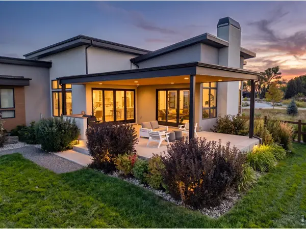 8675 Summerlin Pl, Longmont, CO 80503
