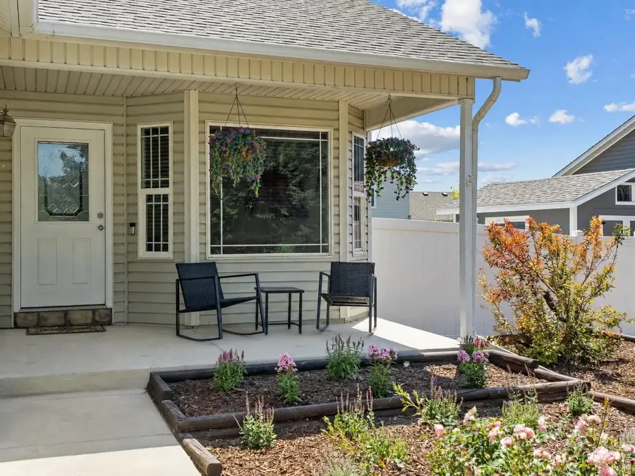 6912 Carlyle Ln, Wellington, CO 80549 - #3
