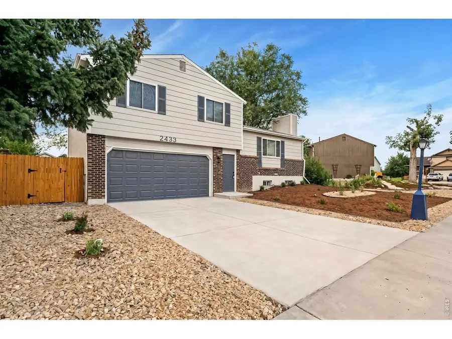 2433 Sunset Dr, Longmont, CO 80501 - #2