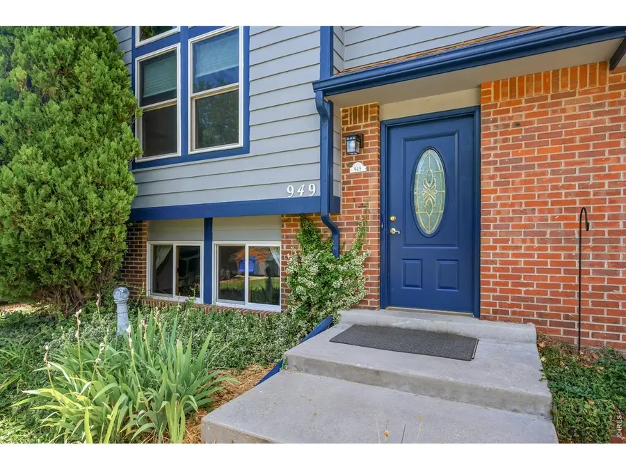 949 Kremmling Ln, Fort Collins, CO 80526 - #3