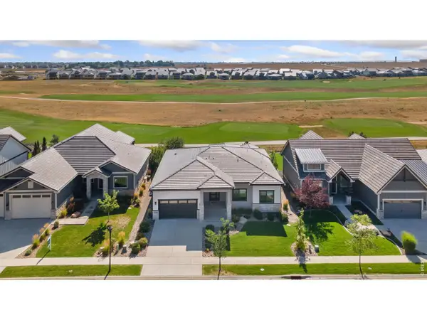 3114 Heron Lakes Pkwy, Berthoud, CO 80513