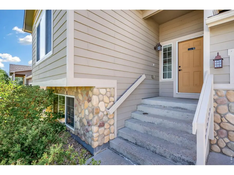 627 Stoney Brook Rd, Fort Collins, CO 80525 - #2