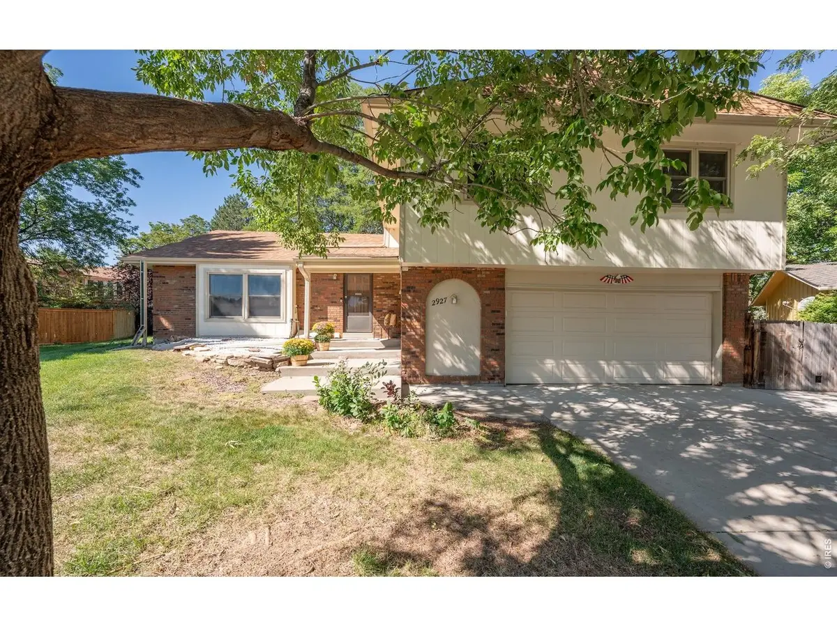 2927 Lakeshore Dr, Longmont, CO 80503 - #1