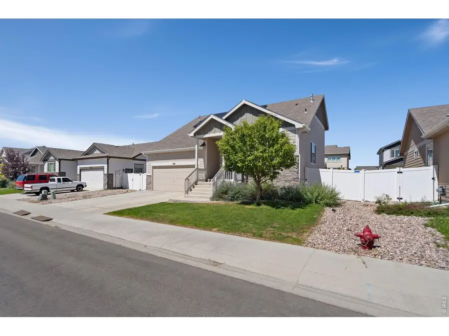 956 Maplebrook Dr, Windsor, CO 80550 - #3