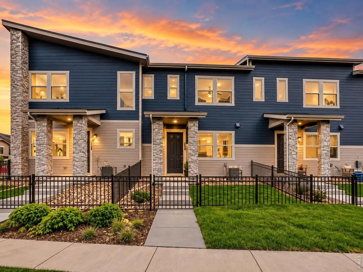 2839 Bear Springs Cir, Longmont, CO 80503 - #1