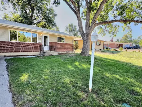 1944 23rd Ave Ct, Greeley, CO 80634